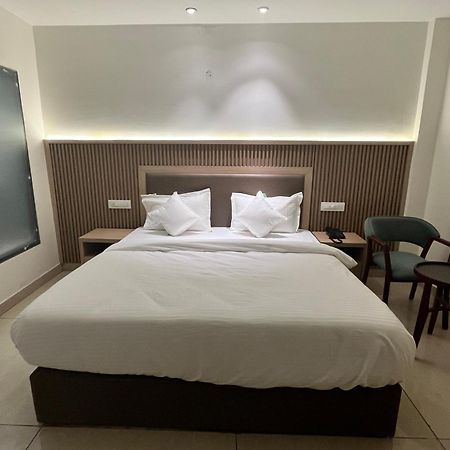 Hotel Celebrations Zirakpur Εξωτερικό φωτογραφία