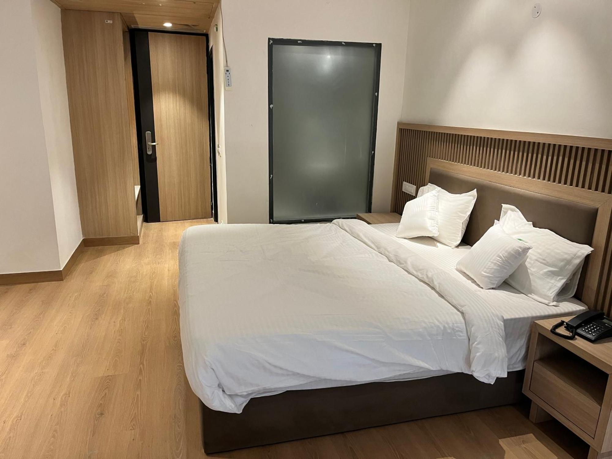 Hotel Celebrations Zirakpur Εξωτερικό φωτογραφία