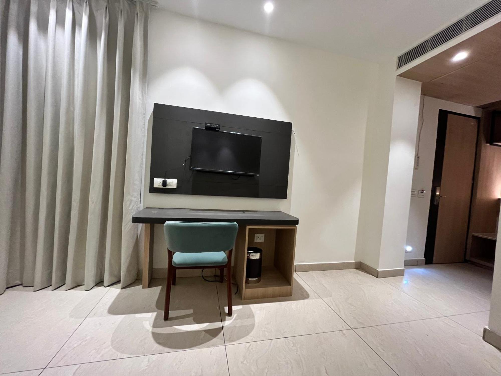 Hotel Celebrations Zirakpur Εξωτερικό φωτογραφία